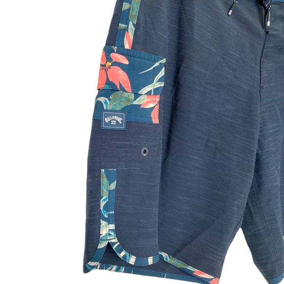 Billabong Recycler 73 Pro Men’s Floral Board Shorts Size 32 - Picture 3 of 10